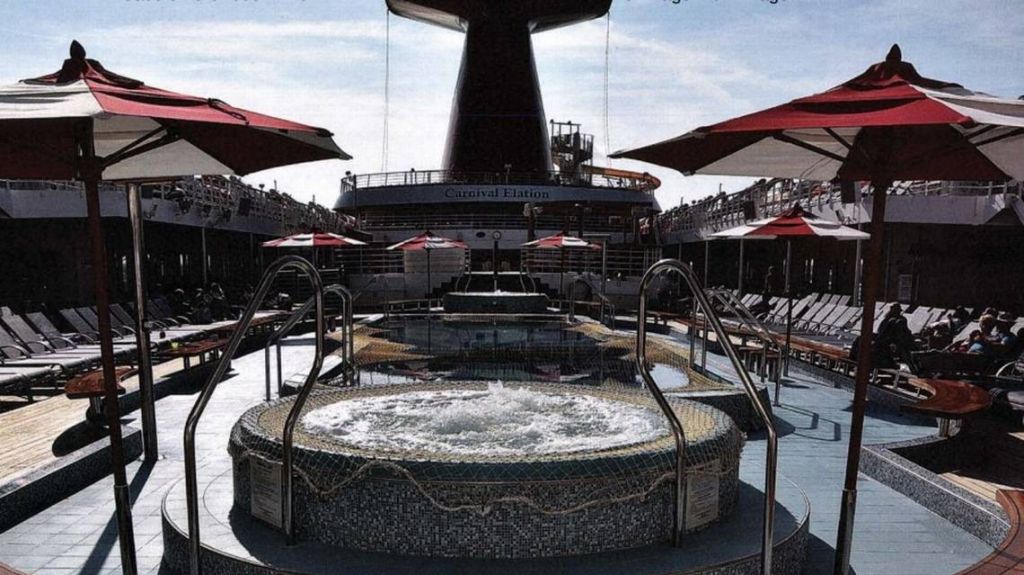  Esta joven disfrutaba del jacuzzi en un crucero, pero luego vino la pesadilla 