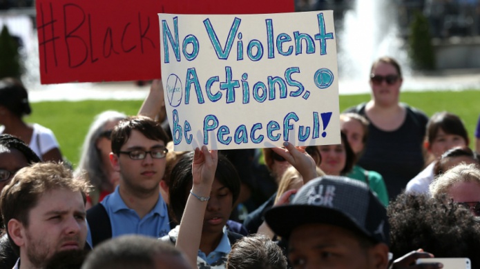 Nuevos testimonios ponen en duda supuesta brutalidad policiaca en Baltimore