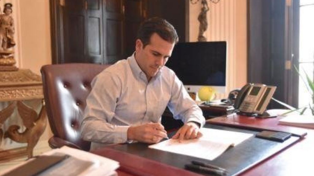  Escuche audio:En 10 a&ntilde;os el 45 por ciento de la energ&iacute;a en Puerto Rico ser&aacute; renovable, seg&uacute;n el gobernador 