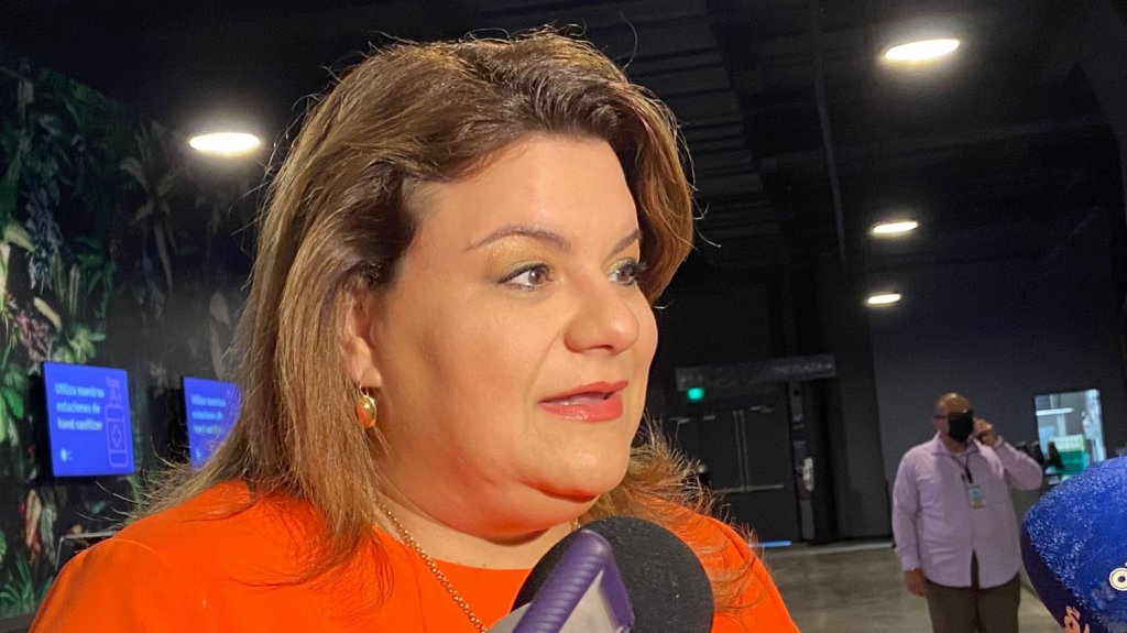  Jenniffer Gonz&aacute;lez anuncia $47 millones para los aeropuertos en fondos federales para hacerle frente a la pandemia 