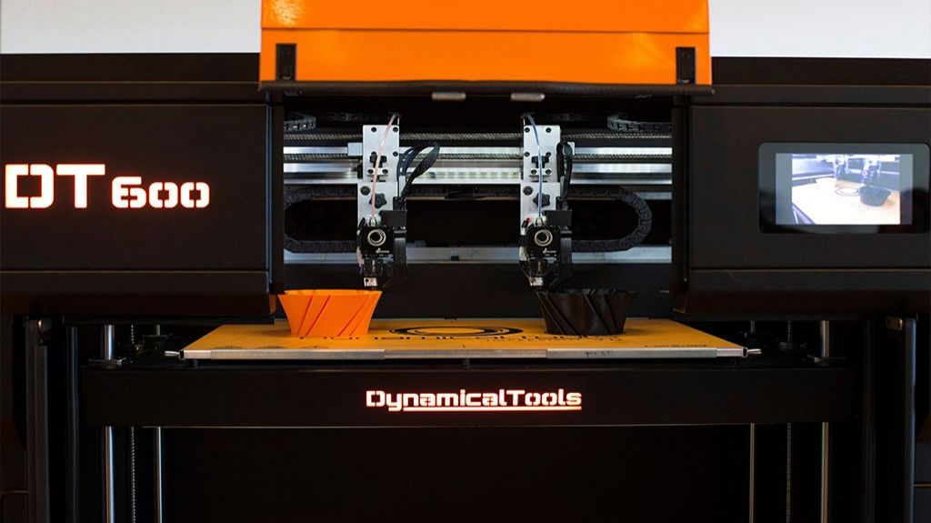  Nueva impresora 3D moldea objetos con luz y es 100 veces más rápida 