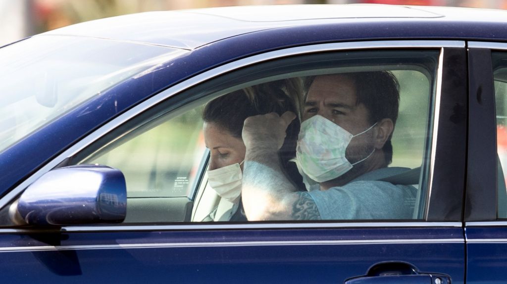  California supera los 10.000 casos y registra 237 muertes por COVID-19 