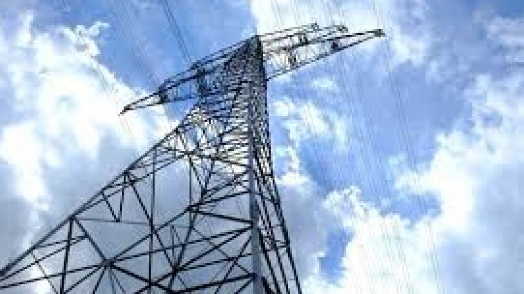  Reparan sistema de transmisi&oacute;n tras restauraci&oacute;n de l&iacute;nea de 230 Kv 