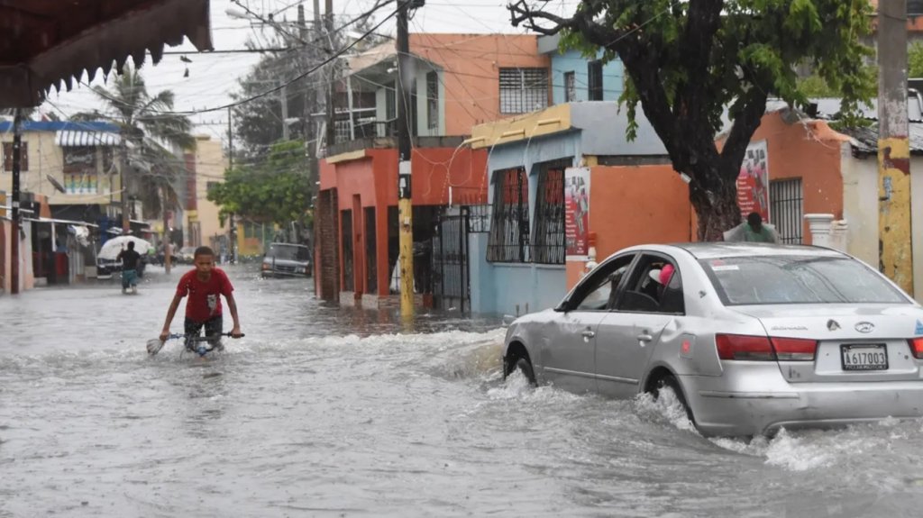  Declaran alerta para nueve provincias debido a las lluvias desplazadas sobre el país 