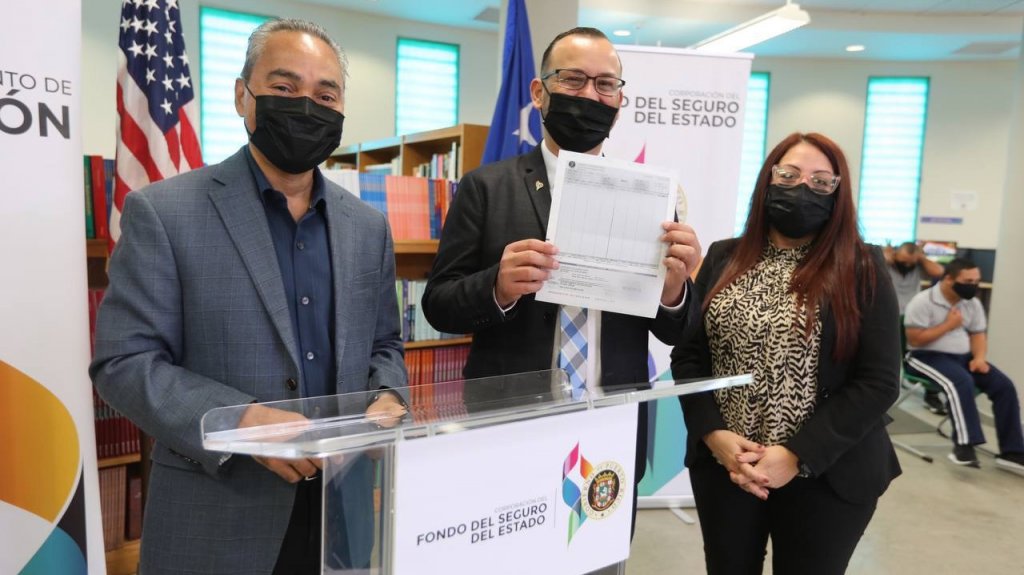  CFSE entrega aportaci&oacute;n de 8.3 millones de d&oacute;lares para ampliar los servicios a m&aacute;s de cien mil estudiantes del Programa de Educaci&oacute;n Especial. 