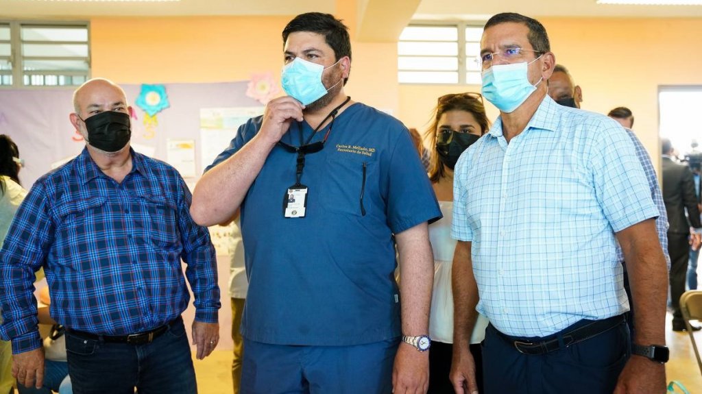  Gobernador dice para el jueves espera alcanzar inmunidad de rebaño contra el COVID 19 en Vieques 