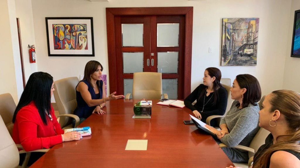  Procuradora de las Mujeres contin&uacute;a su iniciativa para establecer oficinas de servicio en toda la isla 