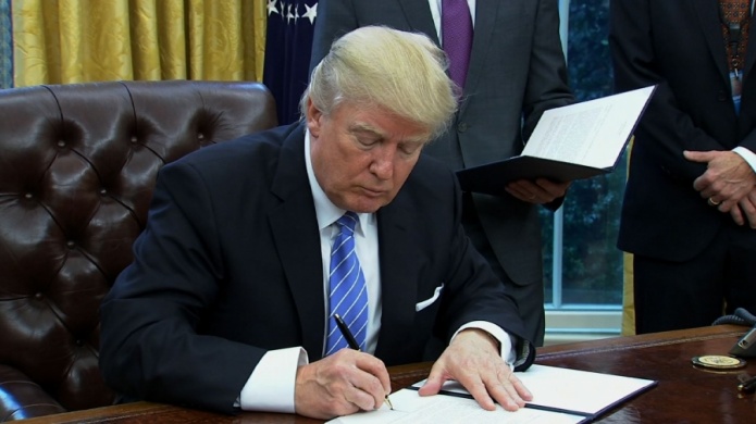 Trump firma orden para comenzar construcciÃ³n de muro en frontera con MÃ©xico