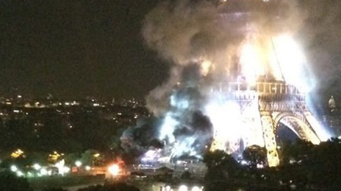 Video: Incendio en la torre Eiffel