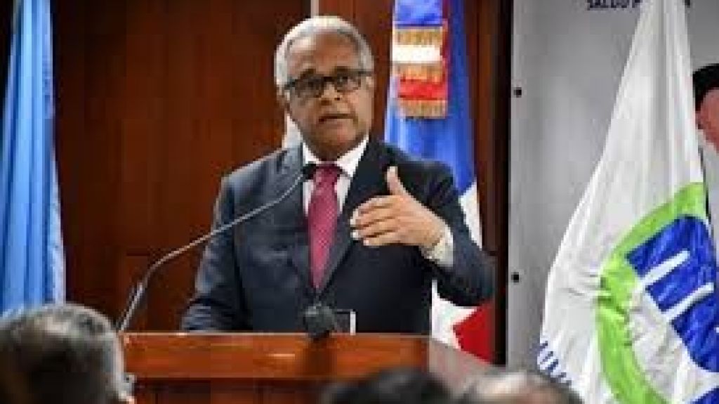  Ministro de Salud explota contra supuestos especuladores con la cifra de coronavirus 
