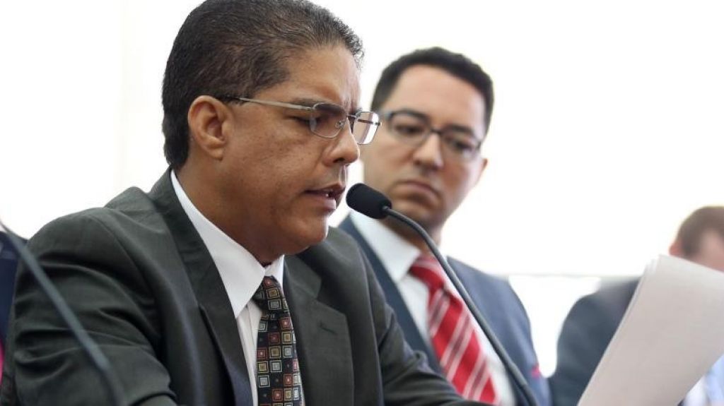  Alegan reglamentación improvisada a comerciantes y problemas operacionales con SURI 