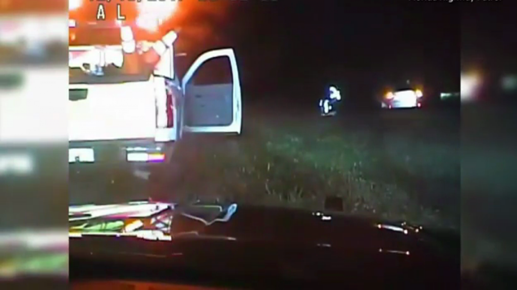 PolicÃ­a le salva la vida a una conductora en Florida, pero luego la arresta