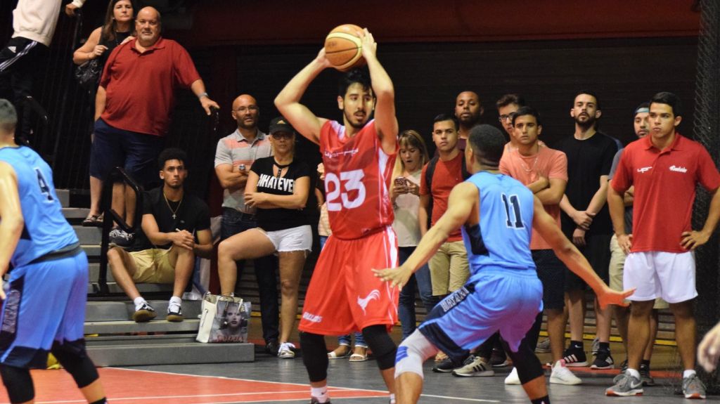  Dividen honores UPR de R&iacute;o Piedras y UPR de Bayam&oacute;n en baloncesto 
