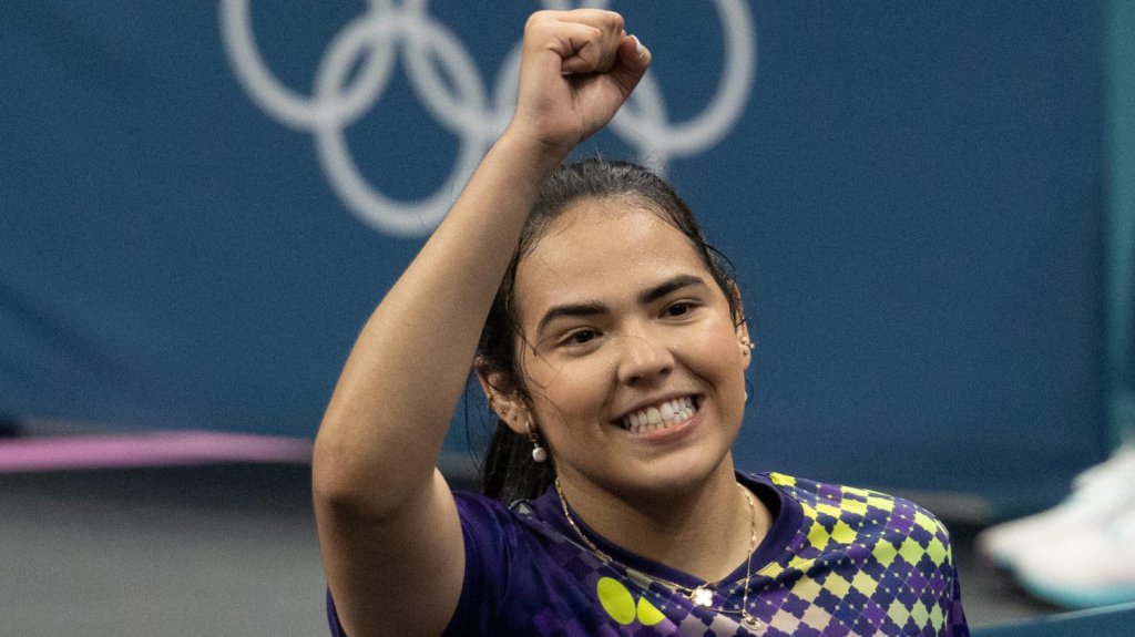  Adriana Díaz avanza a las mejores 16 en París 2024 
