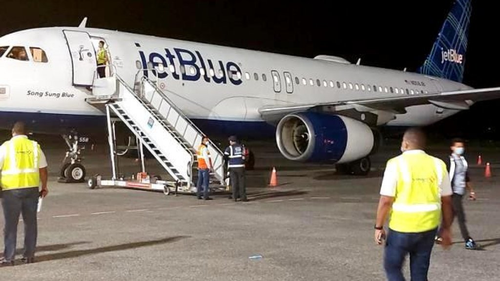  Por falta de visibilidad y desperfectos desvían hacia el aeropuerto Internacional de Las Américas tres vuelos comerciales que se dirigían a Santiago 