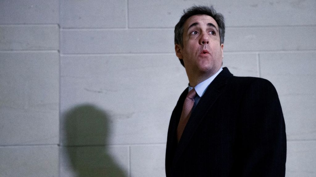  Exabogado de Trump ser&aacute; excarcelado por riesgo de contagio con coronavirus 