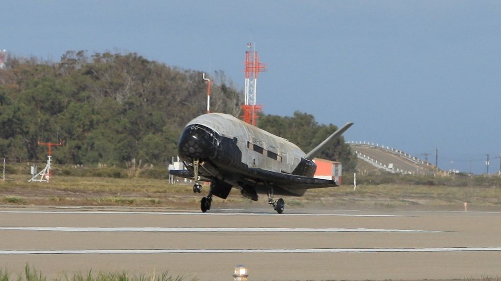  La nave espacial secreta del Pent&aacute;gono regresa a la Tierra despu&eacute;s de 780 d&iacute;as en &oacute;rbita por misi&oacute;n clasificada 