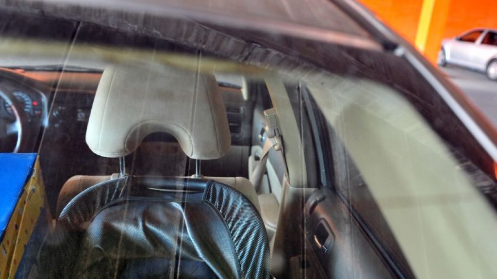  Mueren beb&eacute;s gemelos tras pasar 9 horas encerrados en un auto 