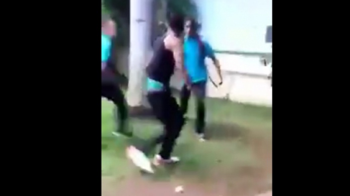 Video: Trifulca entre estudiantes de escuela vocacional Miguel Such en Rio Piedras