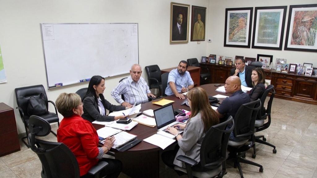  Alcaldesa de Ponce y DTOP anuncian reparaci&oacute;n de carreteras 