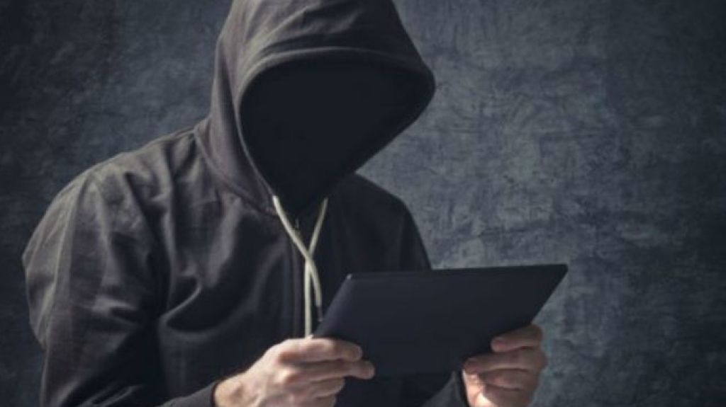  Hombre en Rio Piedras intercambio fotos y videos sexuales por redes sociales y luego la mujer comenz&oacute; a extorsionarlo 