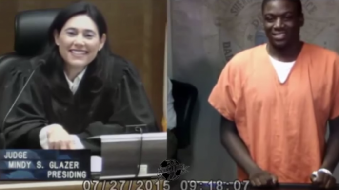 VIDEO: La jueza de Miami se reencuentra con otro "amigo" en la corte 