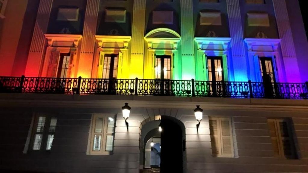  La Fortaleza se iluminar&aacute; esta noche con los colores de la comunidad LGBTT 