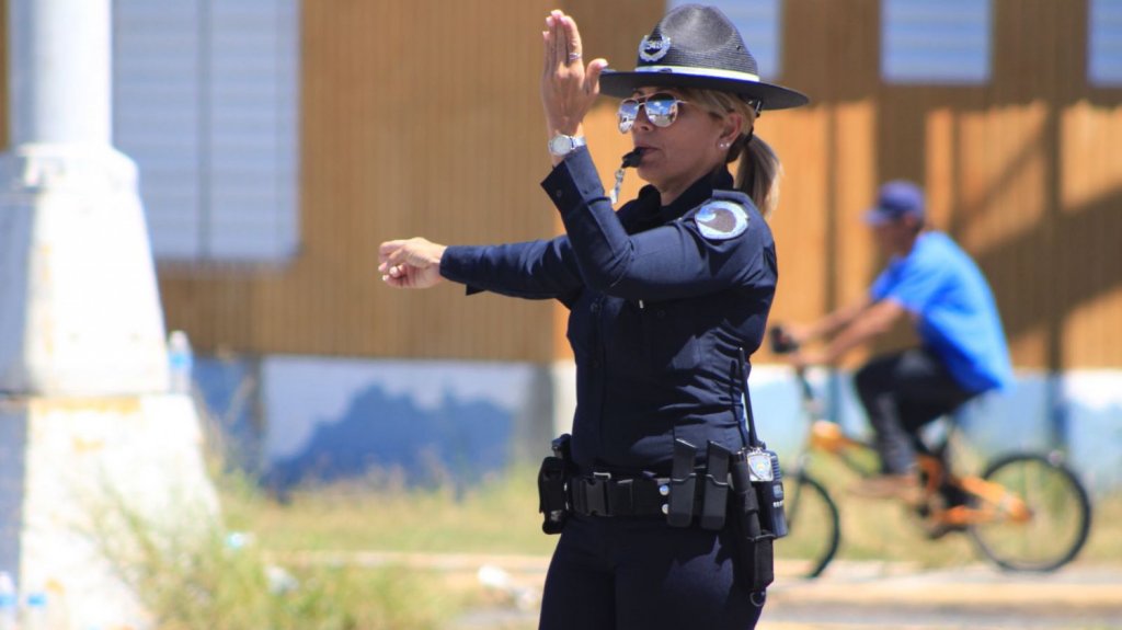  Gonz&aacute;lez Col&oacute;n anuncia disponibilidad de fondos federales para aumentar el n&uacute;mero de agentes en los municipios 