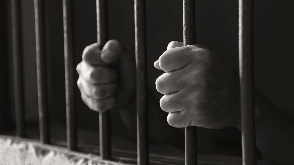  Preso por supuestamente entrar a una casa a robar panas en Bayam&oacute;n 