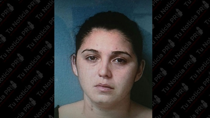 30 mil de fianza a mujer policÃ­a que mordiÃ³ y apunto con su arma a su pareja en Culebra