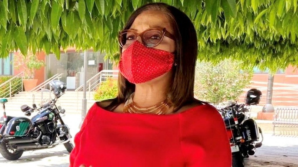  Alcaldesa de Barceloneta anuncia que el cementerio municipal estar&aacute; abierto para el D&iacute;a de los Padres 