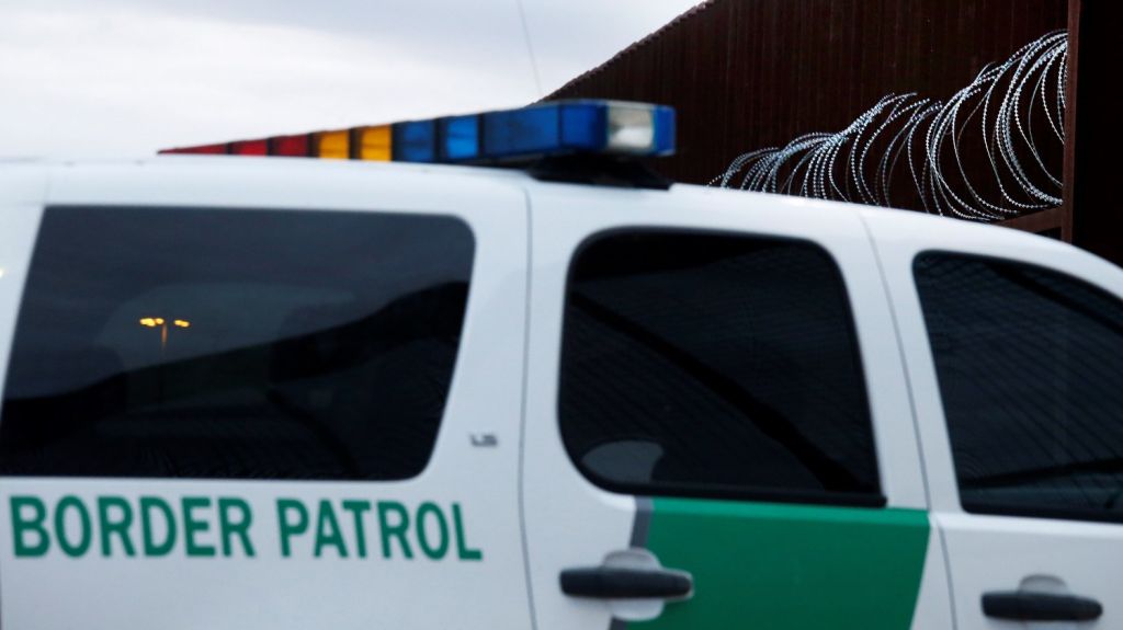  Patrulla Fronteriza encuentra a ni&ntilde;o migrante de 3 a&ntilde;os solo en la frontera 
