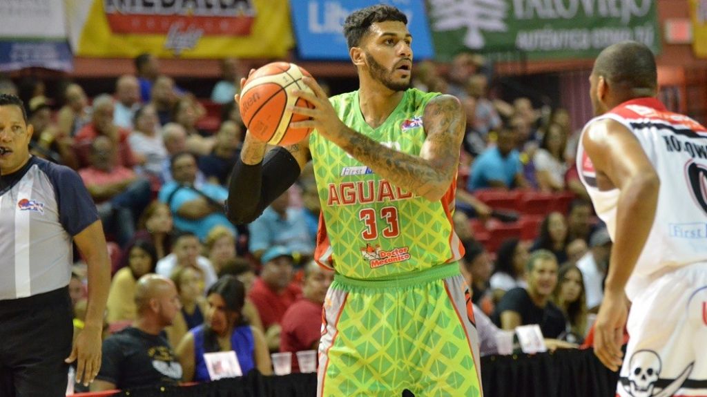  Santeros vuelven a la ruta ganadora dominando a Quebradillas 