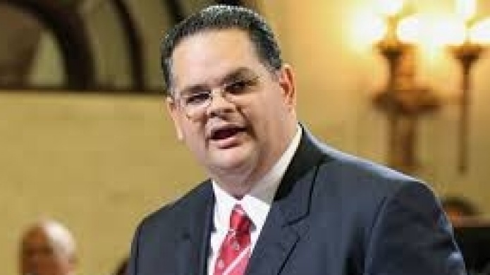  Senador del PPD pide a partido en el gobierno que se oponga a subida agua