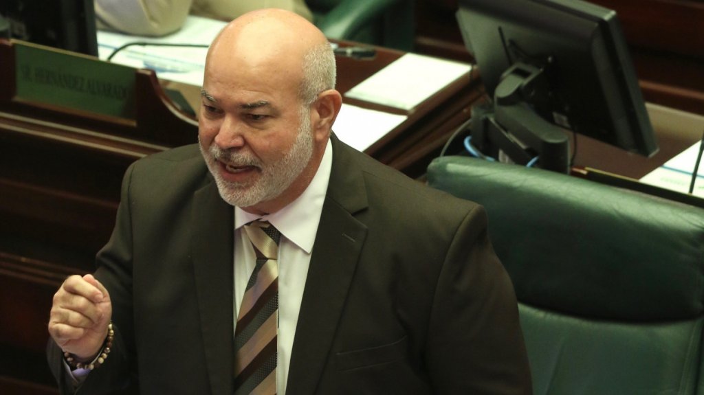  &lsquo;Johnny&rsquo; M&eacute;ndez pide analizar sistema de apoyo a v&iacute;ctimas de violencia de g&eacute;nero 