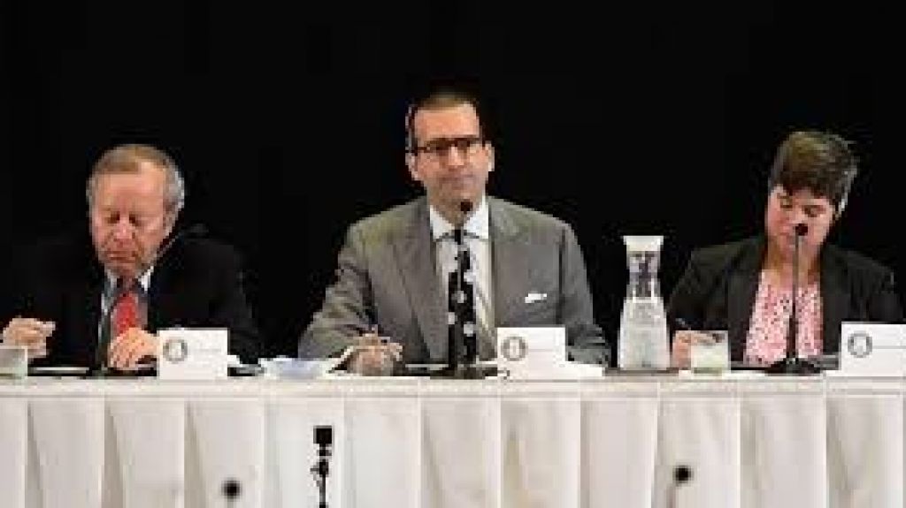  La Junta advierte sobre incumplimiento con la notificaci&oacute;n de leyes firmadas por el gobernador 