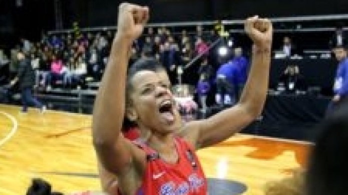 SelecciÃ³n femenina cerrÃ³ hoy una semana de ensueÃ±o