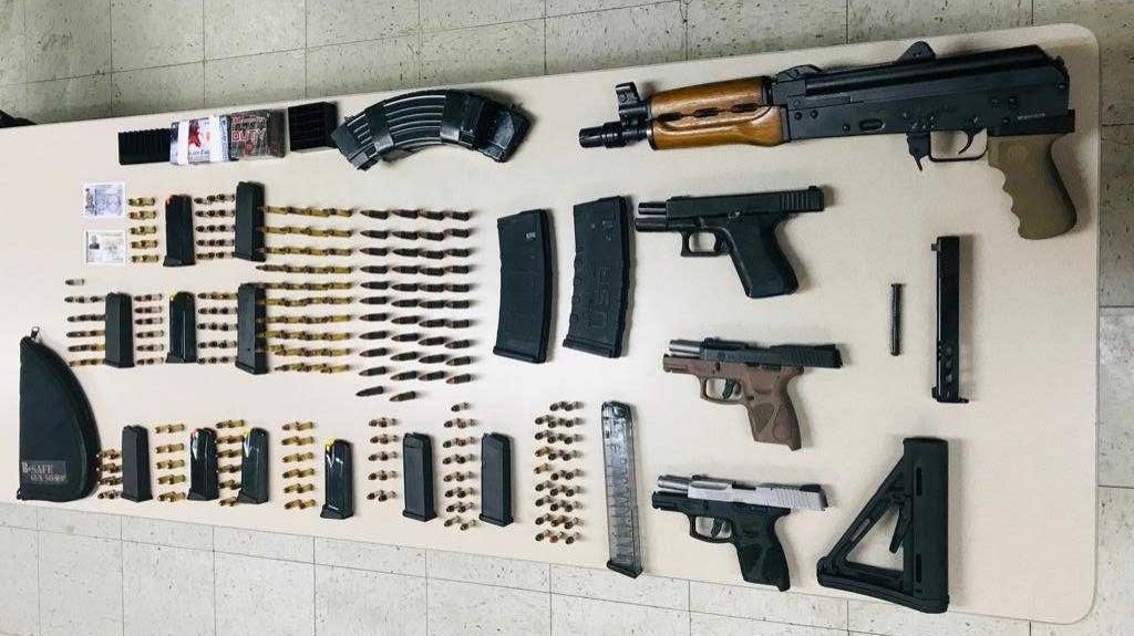  Ocupan rifles, balas y drogas en Manat&iacute; y Morovis 