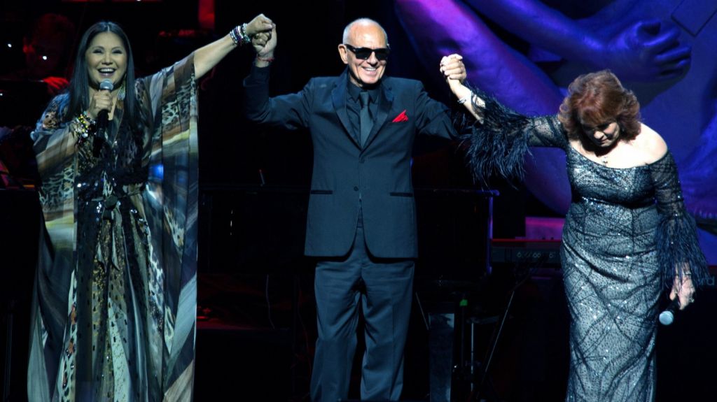  Fallece en EE.UU. el cantautor y productor argentino Roberto Livi 