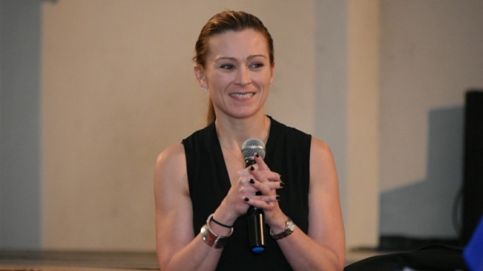 Secretaria de EducaciÃ³n visita regiones como parte del rediseÃ±o del sistema escolar