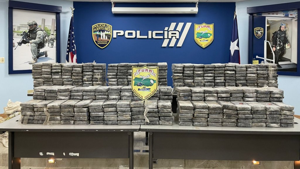  Incautan millonario cargamento de droga en Santa Isabel 