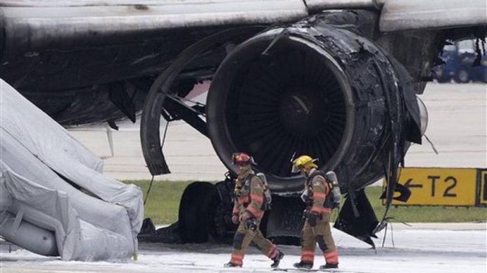 Siguen hospitalizados 2 pasajeros por incendio en aviÃ³n