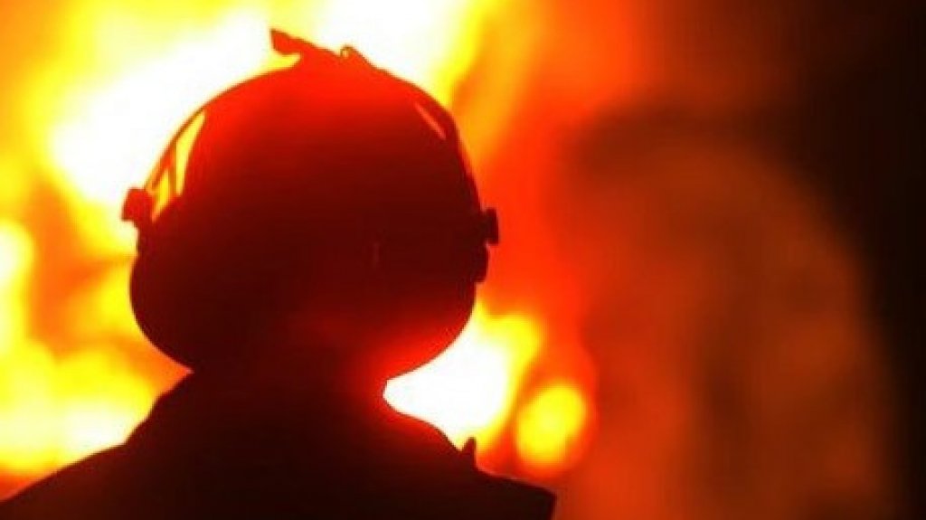  Incendio consume dos apartamentos abandonados en el residencial Manuel A. P&eacute;rez 