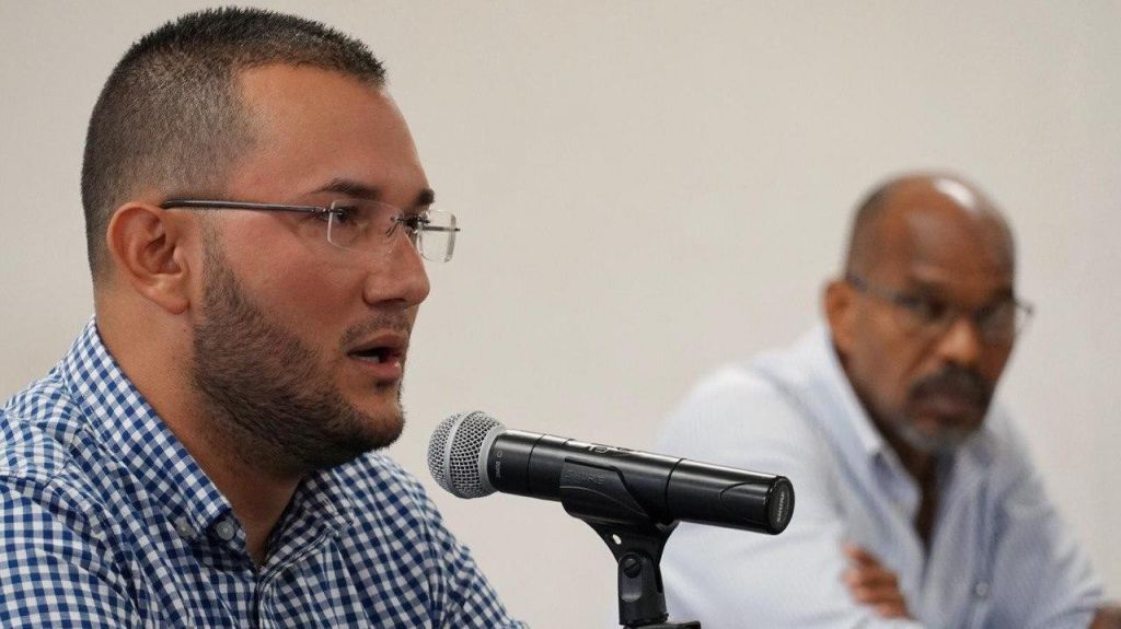  Alcalde de Pe&ntilde;uelas le dice a Comisi&oacute;n Especial que la &uacute;nica respuesta que ha funcionado la ha dado es su municipio y no el gobierno central 