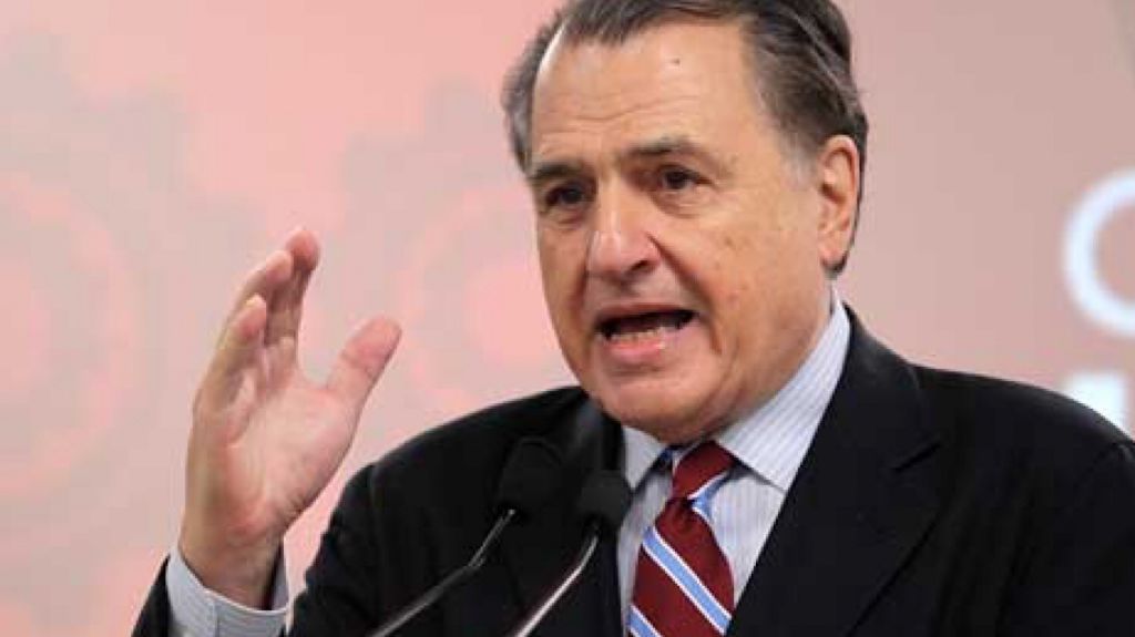  Fallece exgobernador Hern&aacute;ndez Col&oacute;n 