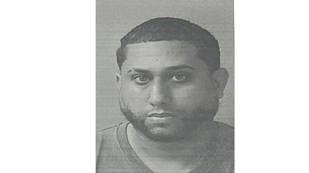  Asesinan a hombre dentro de su auto en Santa Isabel 