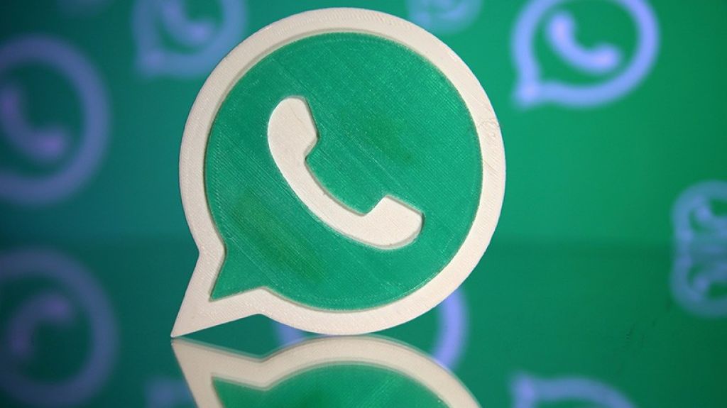  Alerta por el virus del "modo oscuro" de WhatsApp 