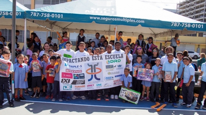 FundaciÃ³n JJ Barea renueva cancha de la escuela Emilio Del Toro en San Juan