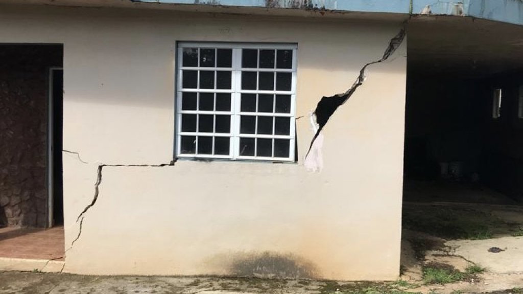  Grietas en las casas en Orocovis por deslizamientos sin atender desde el hurac&aacute;n Mar&iacute;a 