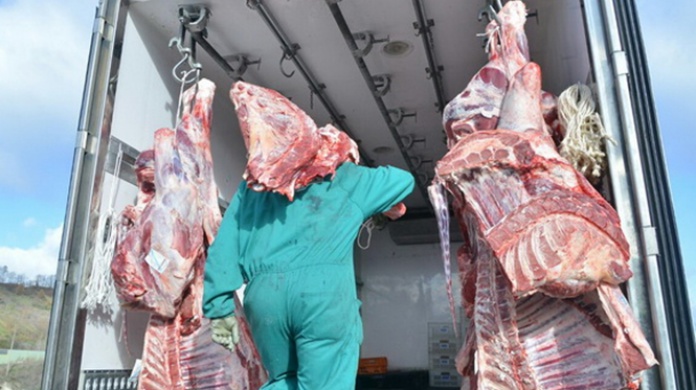 Se hace pasar por camionero y roba 18 toneladas de carne